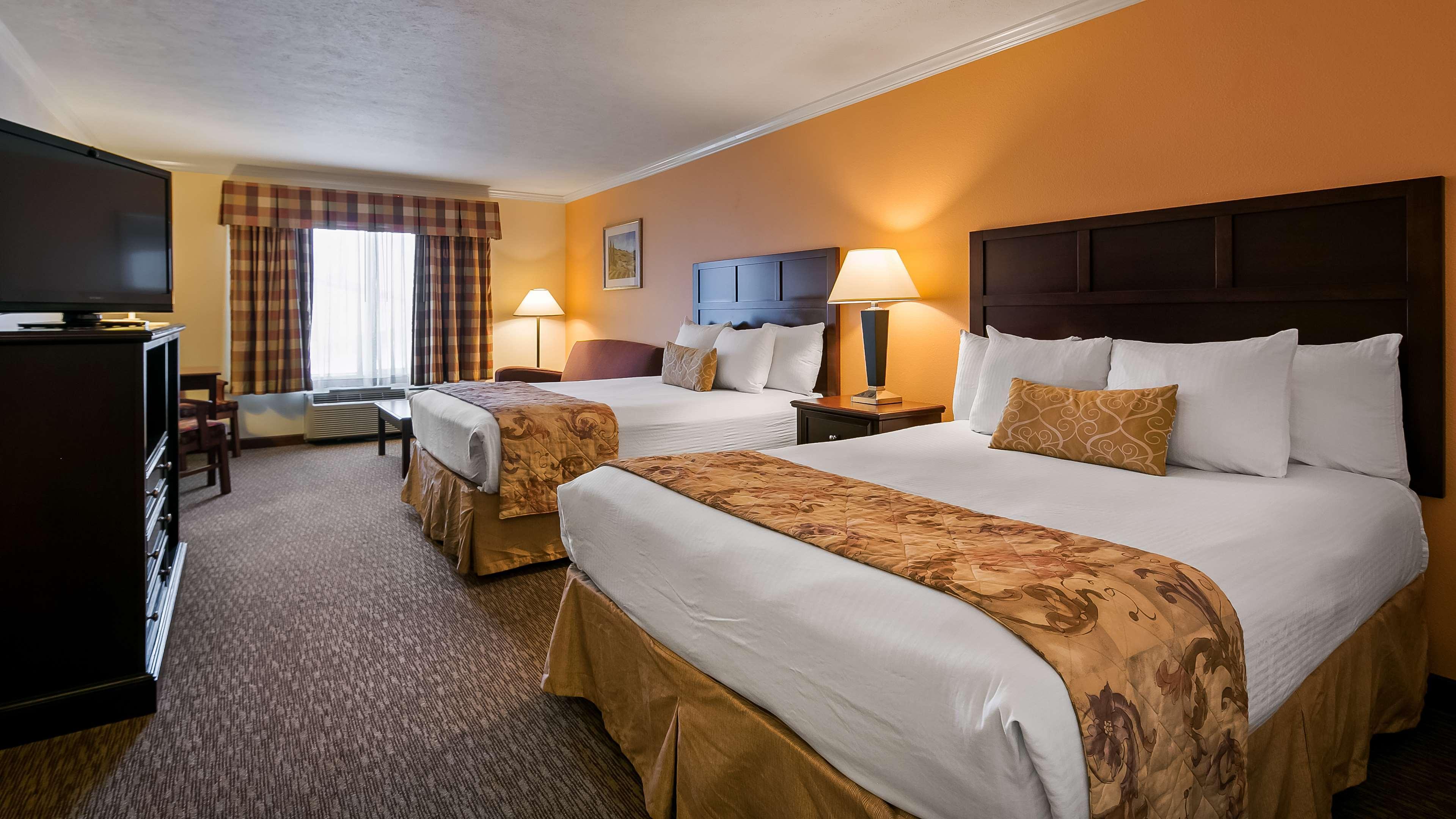 Best Western Plus Grapevine Inn Sunnyside Bagian luar foto