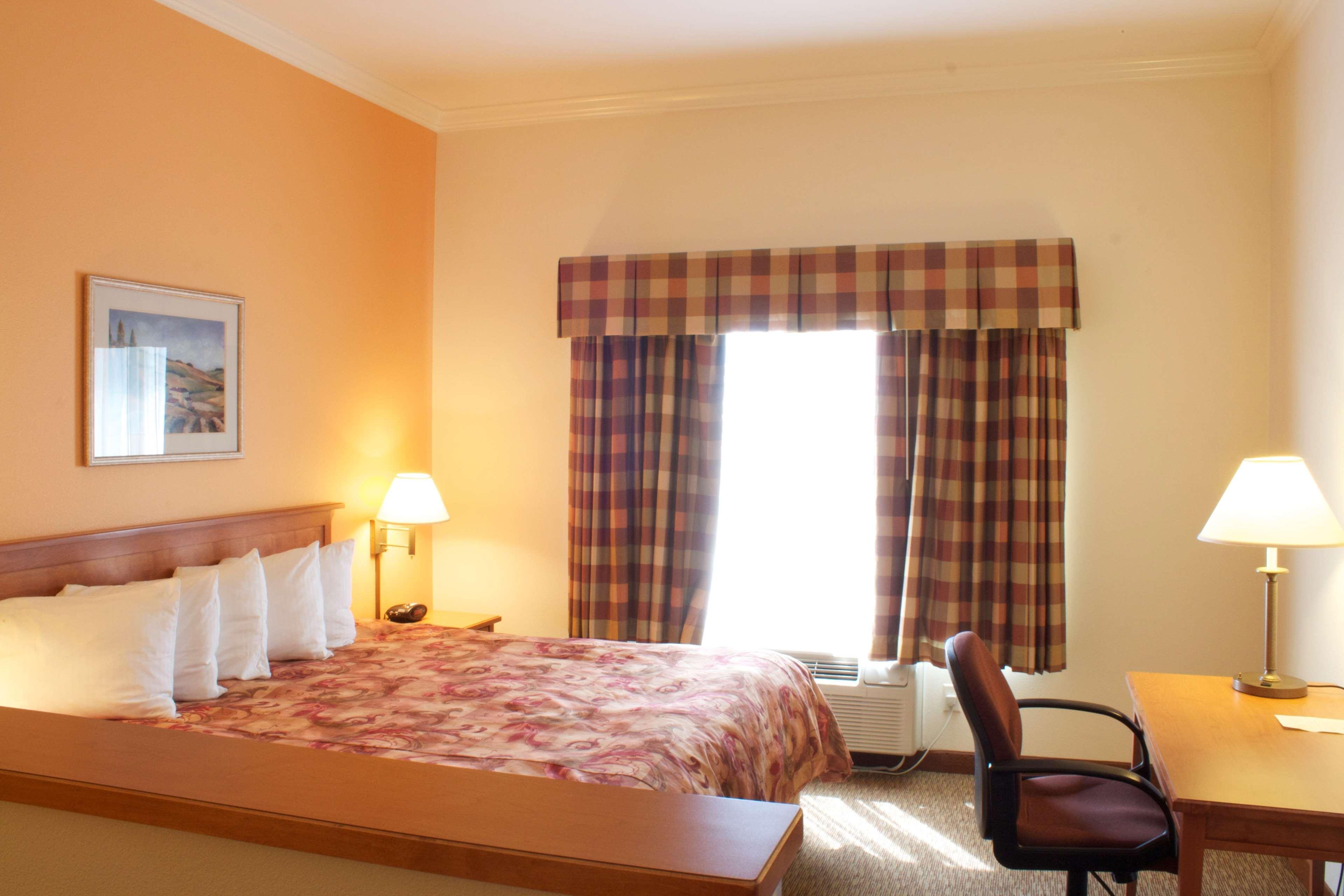 Best Western Plus Grapevine Inn Sunnyside Bagian luar foto