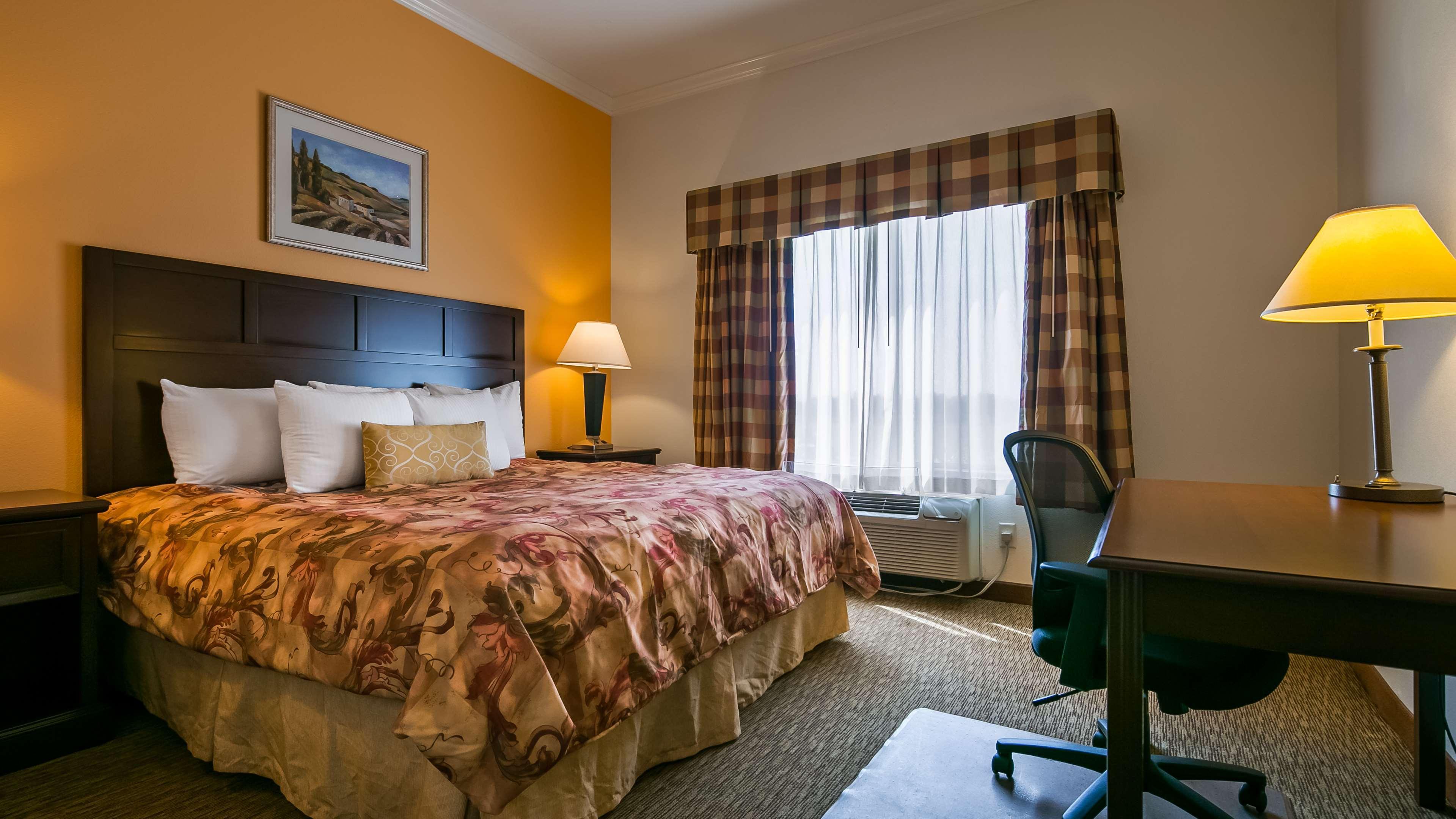 Best Western Plus Grapevine Inn Sunnyside Bagian luar foto
