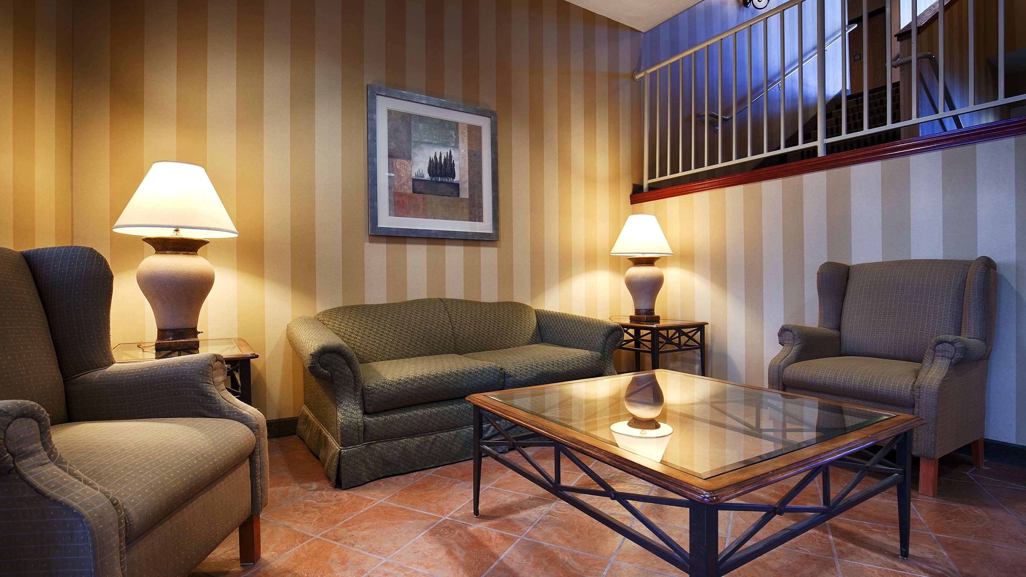 Best Western Plus Grapevine Inn Sunnyside Bagian luar foto