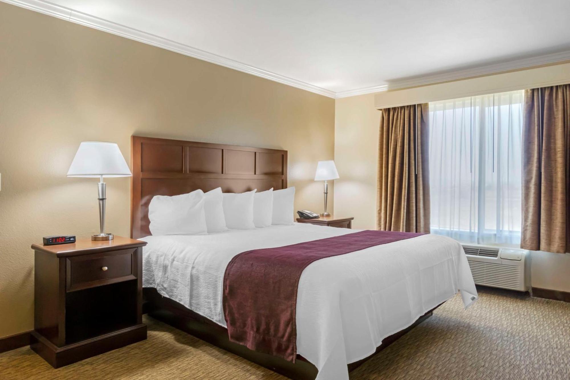 Best Western Plus Grapevine Inn Sunnyside Bagian luar foto