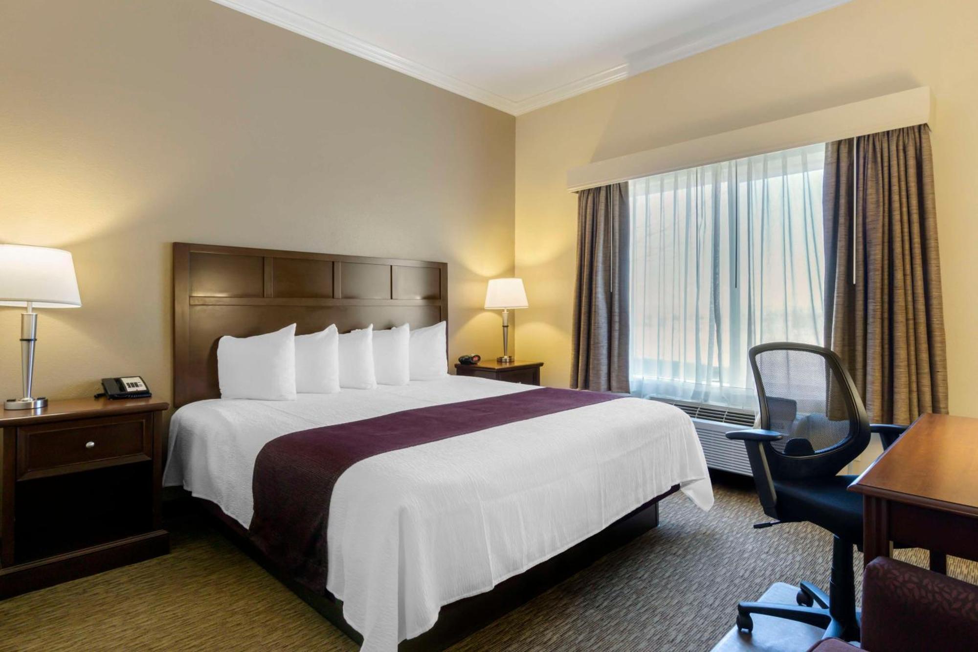 Best Western Plus Grapevine Inn Sunnyside Bagian luar foto