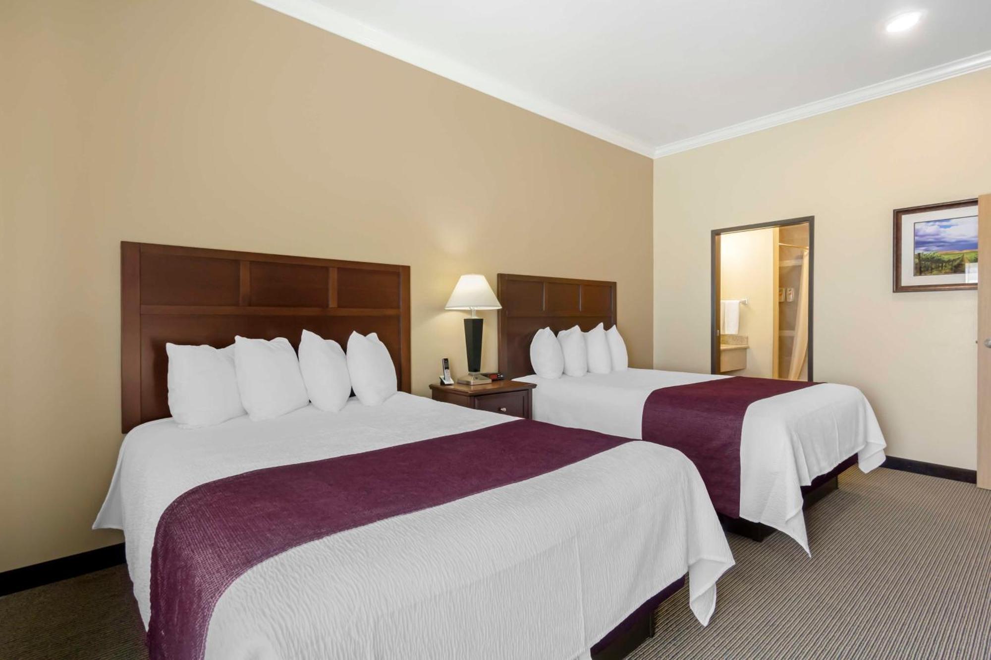 Best Western Plus Grapevine Inn Sunnyside Bagian luar foto